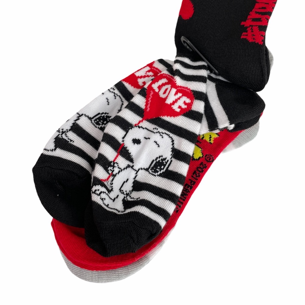 Peanuts Snoopy and Woodstock Valentine’s Socks - Picture 3 of 8